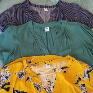 Lot of 3 Old Navy short sleeve shirts blouses